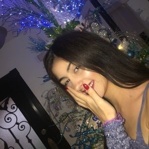 Meet your Posher, Angy